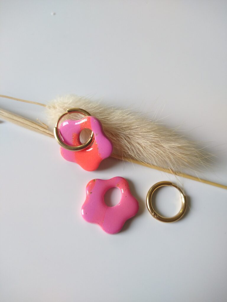 Oorbel bedel bloem - peoni roze